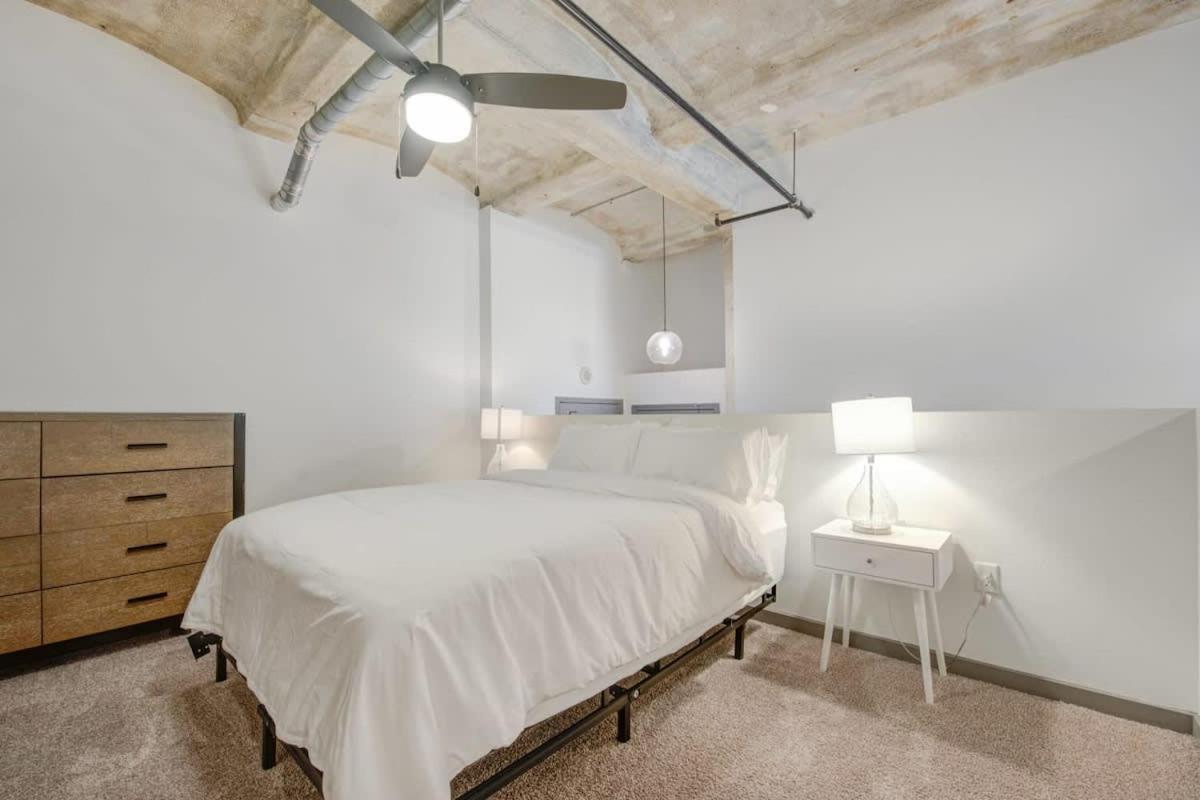 2Br 2Ba Spacious Historic Loft With Gym By Envitae Канзас-Сіті Екстер'єр фото